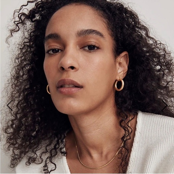 Madewell Delicate Collection Gold Chain - Picture 2 of 6